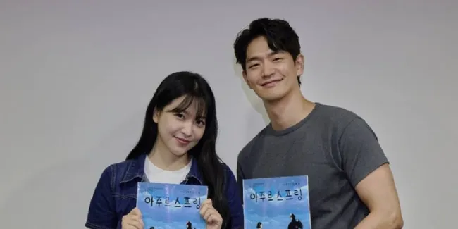 Yeri Red Velvet Tampil Emosional Bareng Kang Sang Jun di Drama Korea Terbaru AZURE SPRING