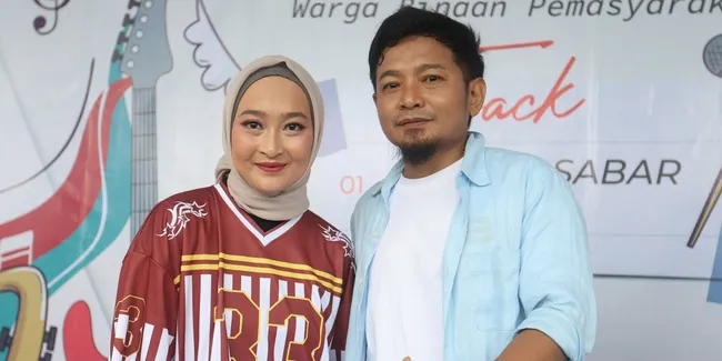 Zul Zivilia Rilis Single 'Sabar-Sabar Ade', Kolaborasi Bareng Putri Ajeng eks 7icons