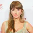Taylor Swift di iHeartRadio 2026, Cincin Tunangan Jadi Sorotan