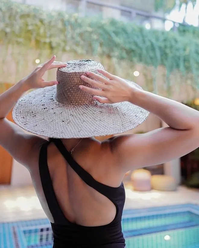 7 Potret Pevita Pearce Pamer Body Goals 