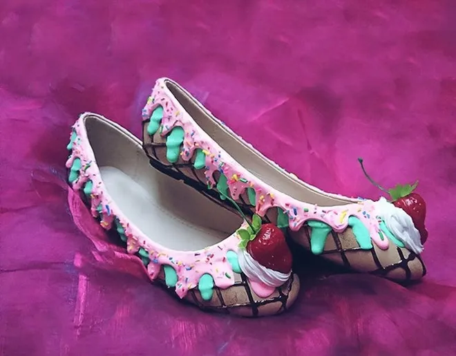 Sepatu Aneh 7 Sepatu Dengan Desain Unik Ini Mungkin Nggak Akan Perrnah 