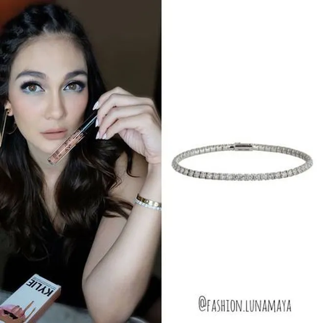 8 Gelang Mewah Luna Maya Ini Harganya Selangit, Setara Mobil Baru -  Kapanlagi.com