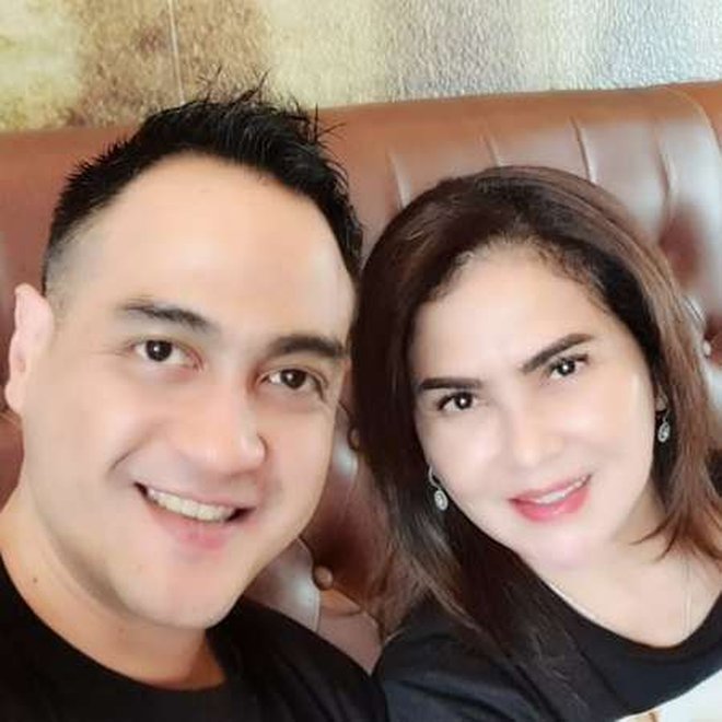 Anggia novita istri ferry irawan
