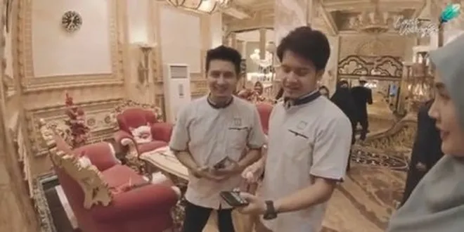 8 Potret Rumah Crazy Rich Palu yang Sedang Viral, Berlapis ...