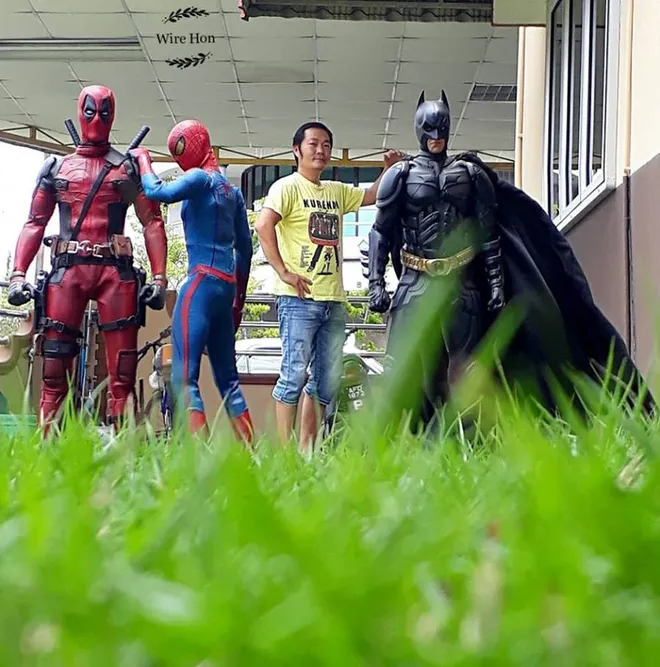 Action Figure Jadi 'Nyata', Pria Malaysia Ini Cuma Pakai Hape - Plus