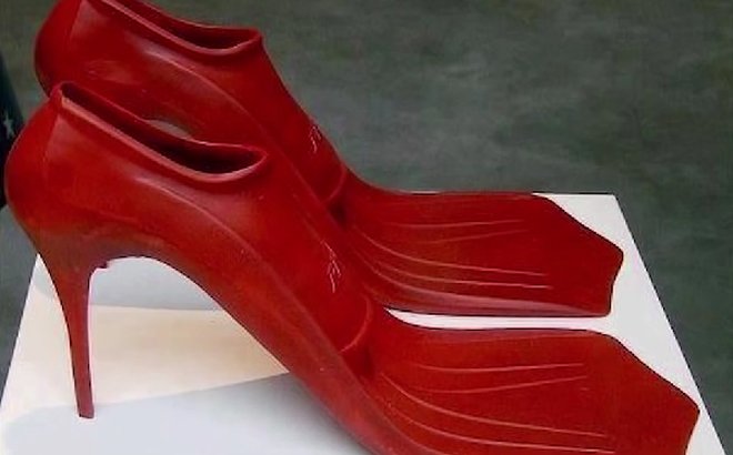 FOTO: Desain Sepatu Paling Aneh & Nggak Banget Ini Bikin 