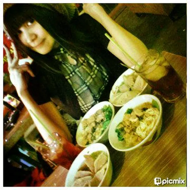 Inilah Foto-Foto Eka Mayasari, Mualaf Cantik Tewas Tanpa 