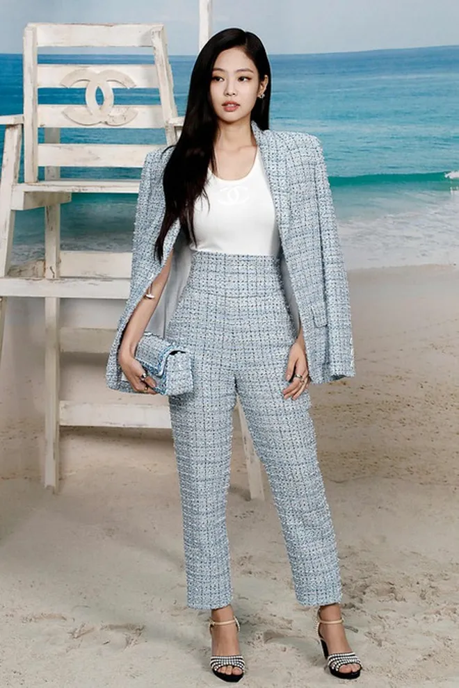 Jennie BlackPink dan Para Seleb Tampil 