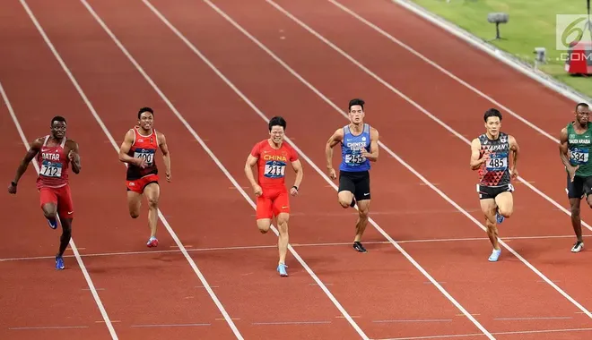 Ditemui di kawasan Gunawarman, Jakarta Selatan, Titiek mengaku meletakkan prioritas pertama untuk negeri tercintanya. 