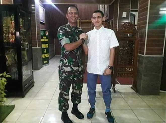 Potret Ganteng Enzo Zenz Allie, Pemuda Blasteran yang  Potret Ganteng Enzo Zenz Allie, Pemuda Blasteran yang