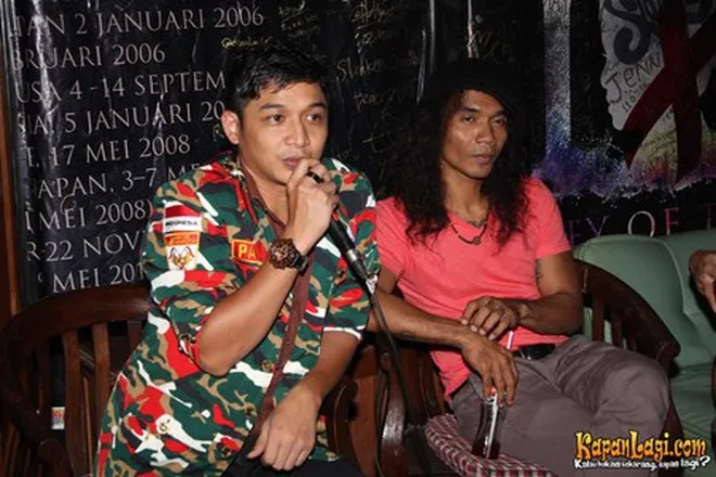 Pasha dan Abdee Bantu Korban Bencana 