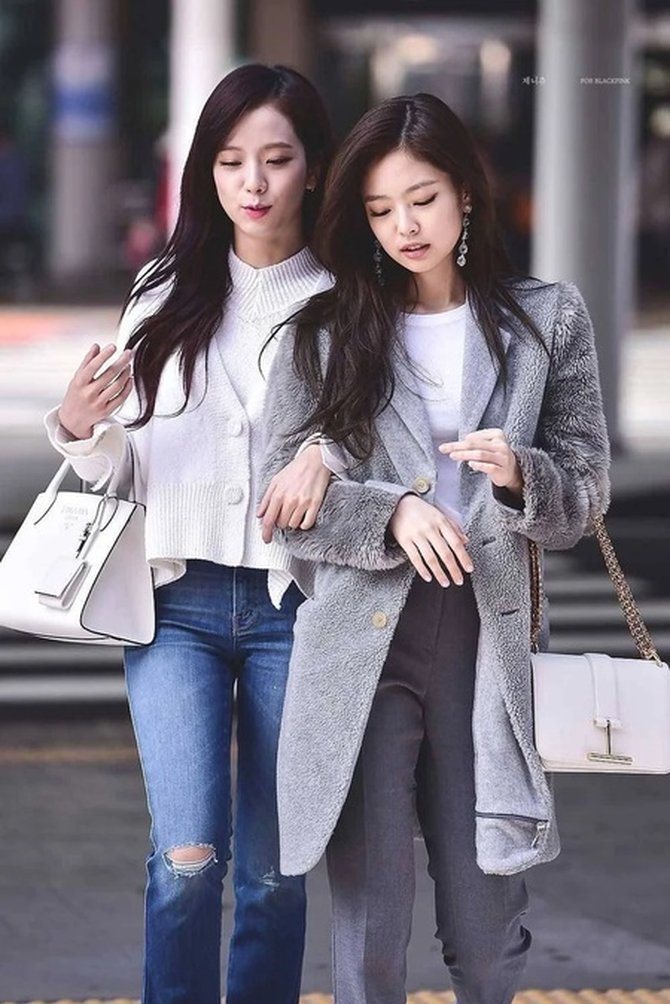 10 Koleksi Tas Chanel Super Mahal Jennie BLACKPINK ini Bikin Jiwa 'Sobat  Misqueen' Meronta-ronta 