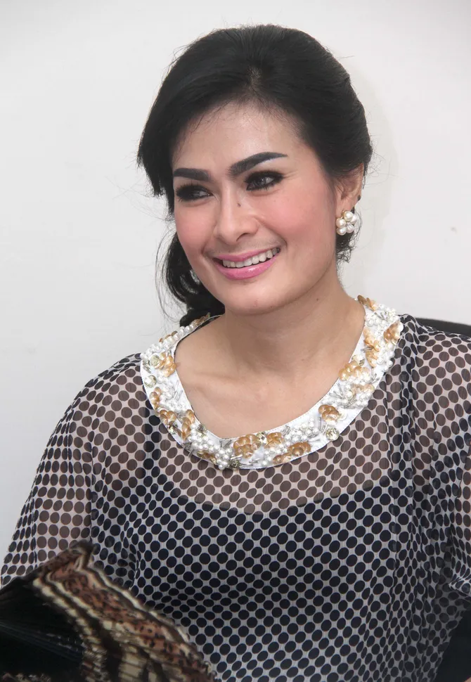 Dekat dengan Ridho D'Academy, anak Iis Dahlia pacaran 