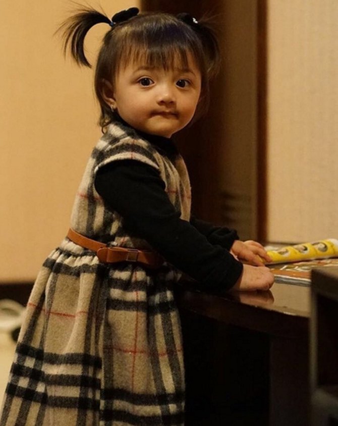 Burberry dress anak top