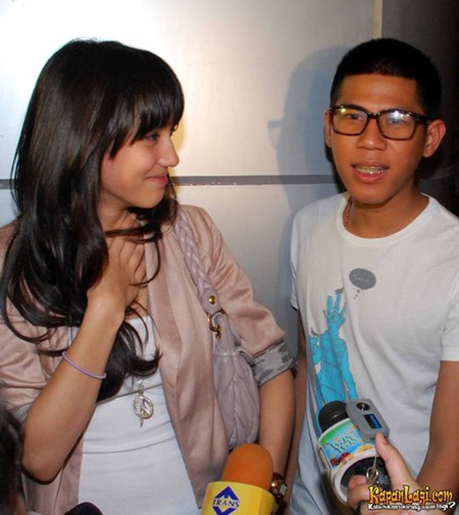 Nino RAN dan Pevita E Pearce di Balai Sarbini Plaza Semanggi - Kapanlagi.com