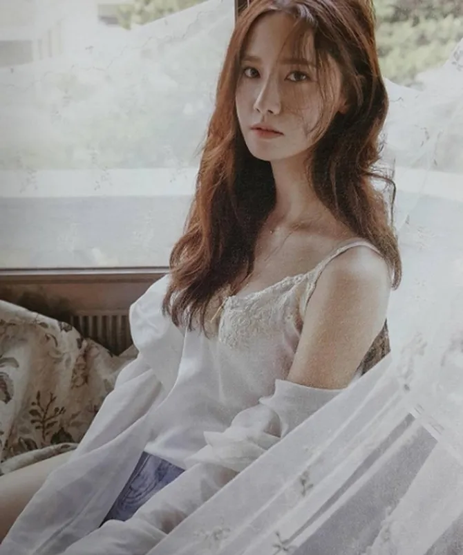 Pakai Lingerie, Yoona SNSD Tampil Hot Makin Cantik Dewasa - Kapanlagi.com