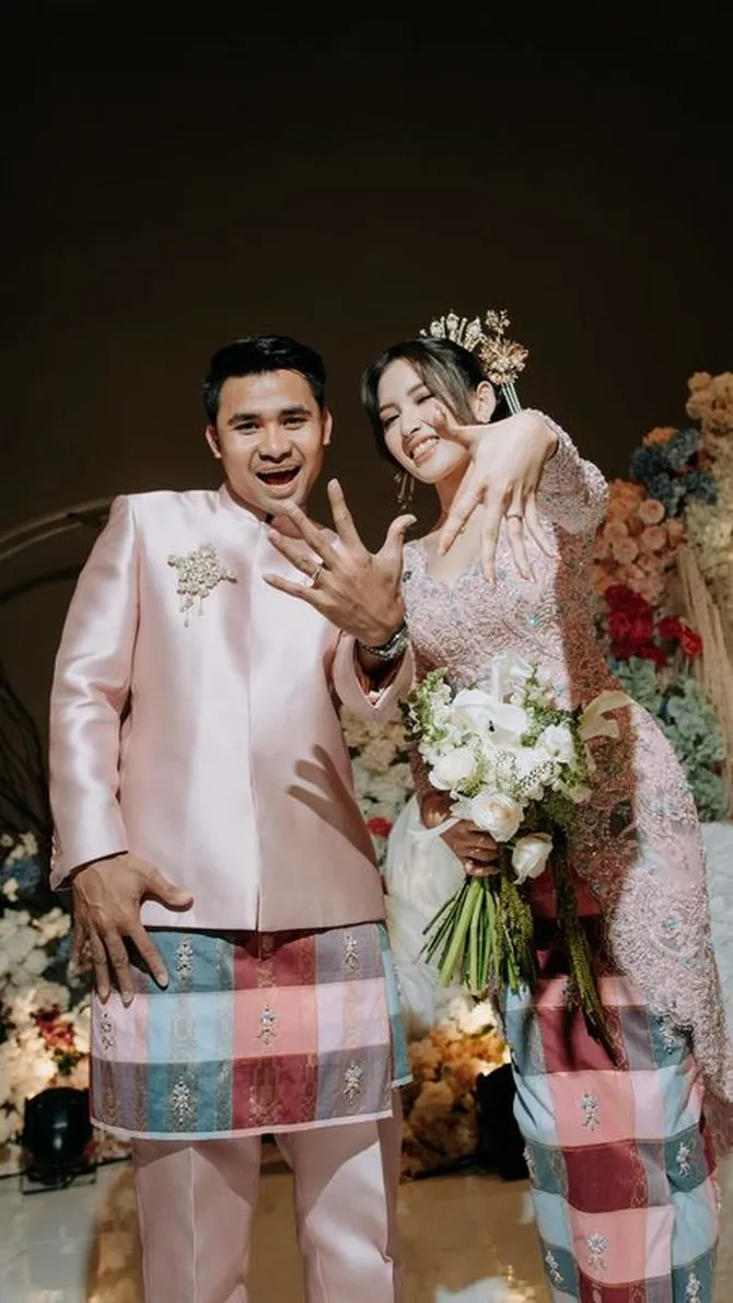 Asnawi Mangkualam pamer cincin