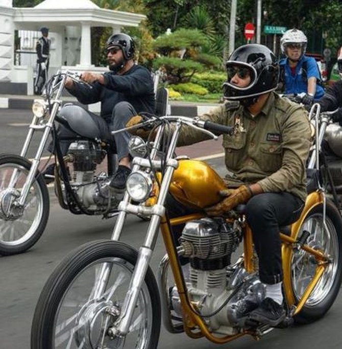Royal best sale enfield jokowi