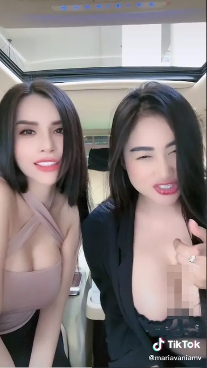 Sama-Sama Hot, Potret Kompak Pamela Safitri dan Maria Vania Bikin Konten  Bareng - Tampil Seksi Bikin Netizen Gagal Fokus - Kapanlagi.com