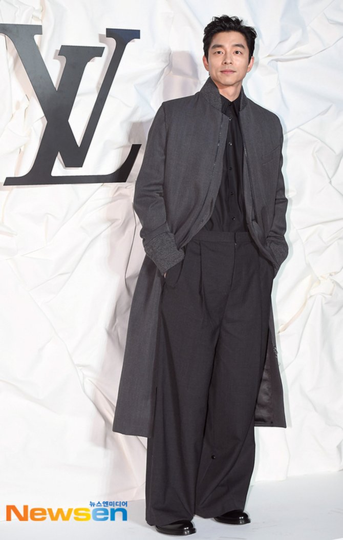 Serba Abu-abu, Tampannya Gong Yoo Hingga Sehun EXO Hadiri Acara Louis  Vuitton Korea