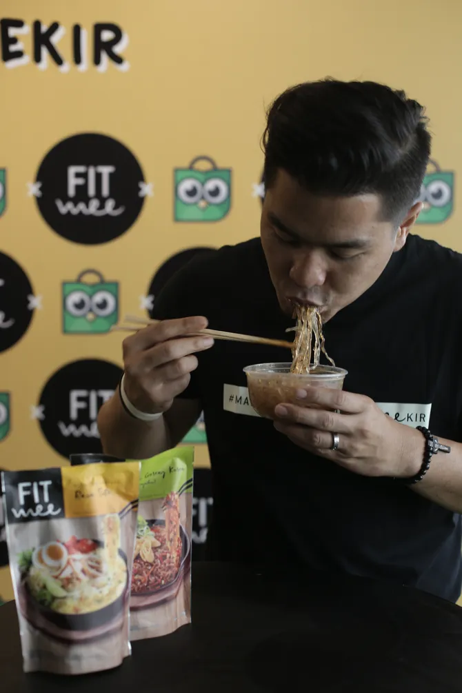bams eks samsons lebih pilih fokus jualan mi instan ketimbang musik