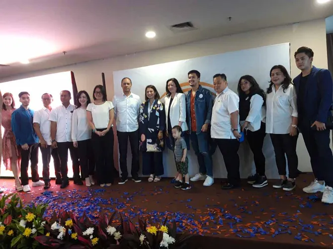 morgan oey dmorgan oey dan andra alodita kompak hadiri gathering electronic cityan andra alodita kom