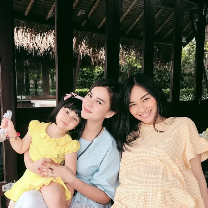 anabel anak astrid tiar suka nari sejak kecil dan kini belajar balet