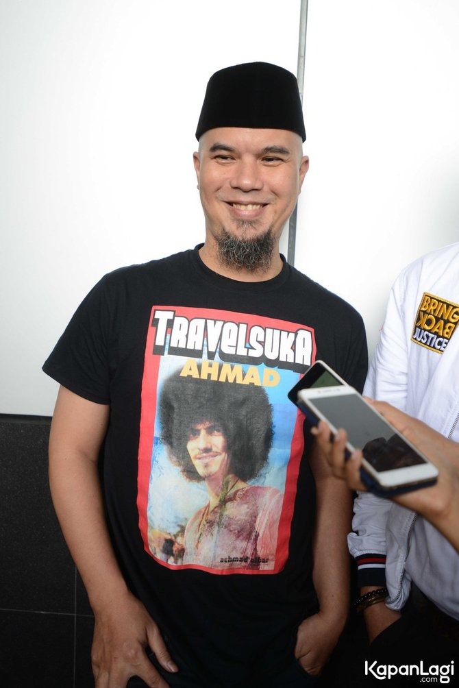 diperiksa kejaksaan negeri jakarta selatan, ahmad dhani terancam 6 tahun penjara