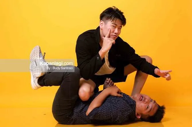 praktekkan gaya nangis niko, ws coconut ivory boys tertawa lepas