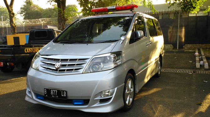 Pulang jenazah Olga Syahputra dibawa pakai mobil  Alphard  