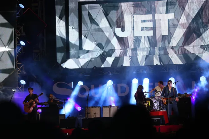 jet jadi penutup manis hari pertama soundrenaline 2017