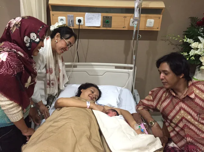 sukmawati soekarnoputri siap garap film soekarno versi lengkap