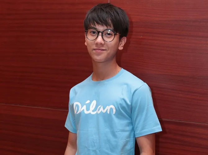 lewat arahan pidi baiq, iqbaal ramadhan pelajari bahasa baku ala dilan