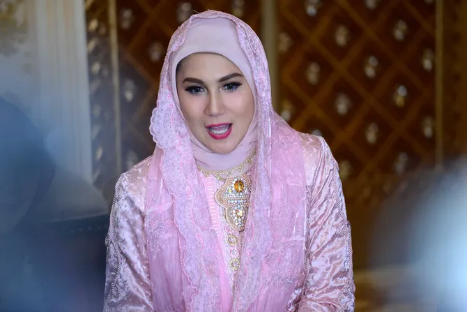 Putranya mesra dengan Chelsea Islan, Marini Zumarnis ogah 