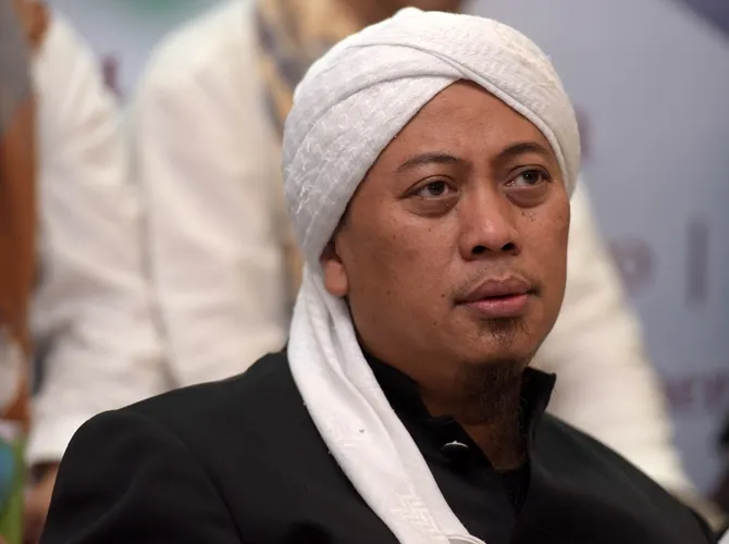 opick buka suara terkait postingan yulia mochammad dan putrinya
