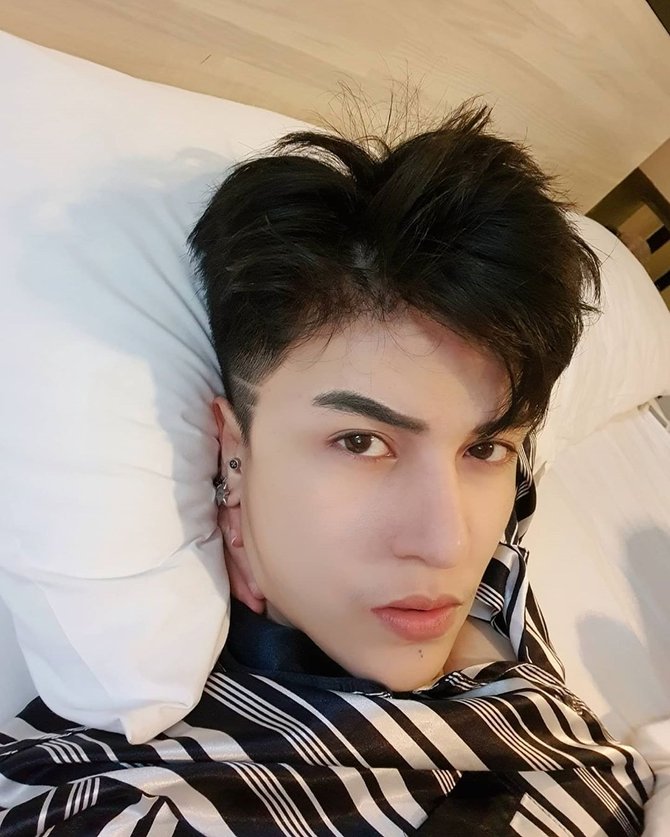 5 Artis And Selebgram Ganteng Dari Thailand Ini Ternyata Dulunya Cewek