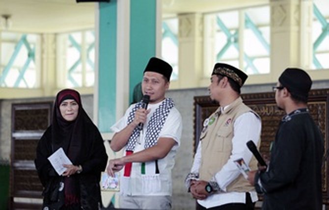 sudah berhijrah, arie untung tak mau dijadikan panutan