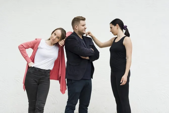 52 Kata-Kata Buat Pelakor Menyentil Perasaan, Sindiran Pedas Luapan