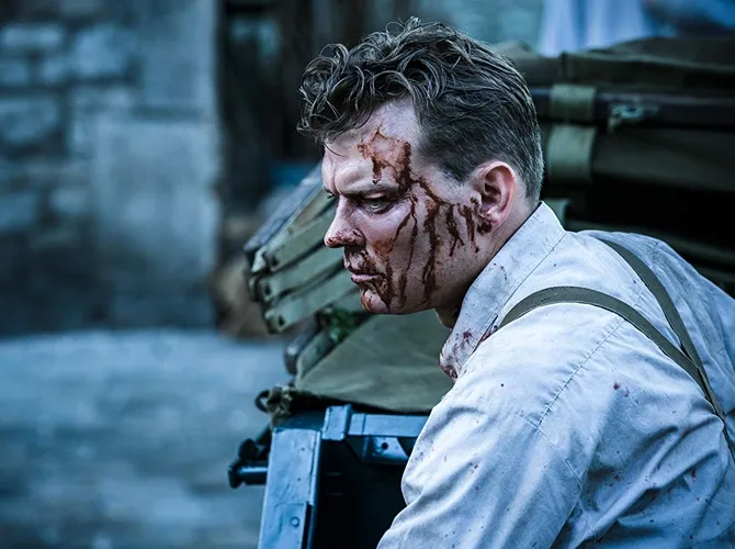sinopsis film \'overlord\', misi mengalahkan zombie saat perang dunia kedua
