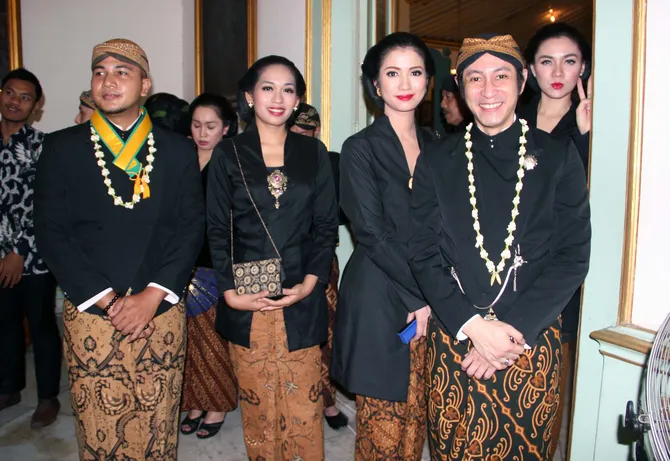 paundrakarna, cucu bung karno yang tinggalkan dunia hiburan