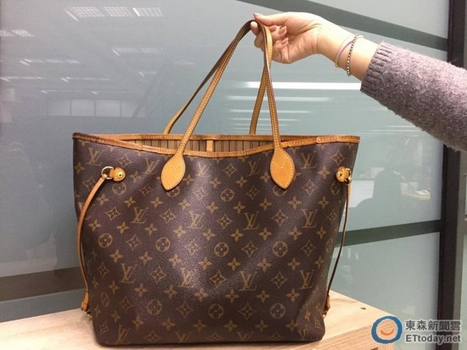 Fakta Unik Tas Louis Vuitton yang Punya Harga Mahal 