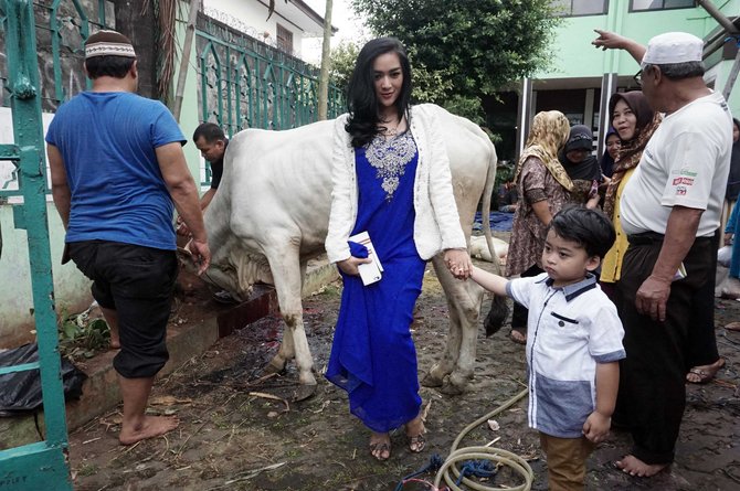 Lucky Hakim Buat Lebaran Tiara Dewi Lebih Spesial 