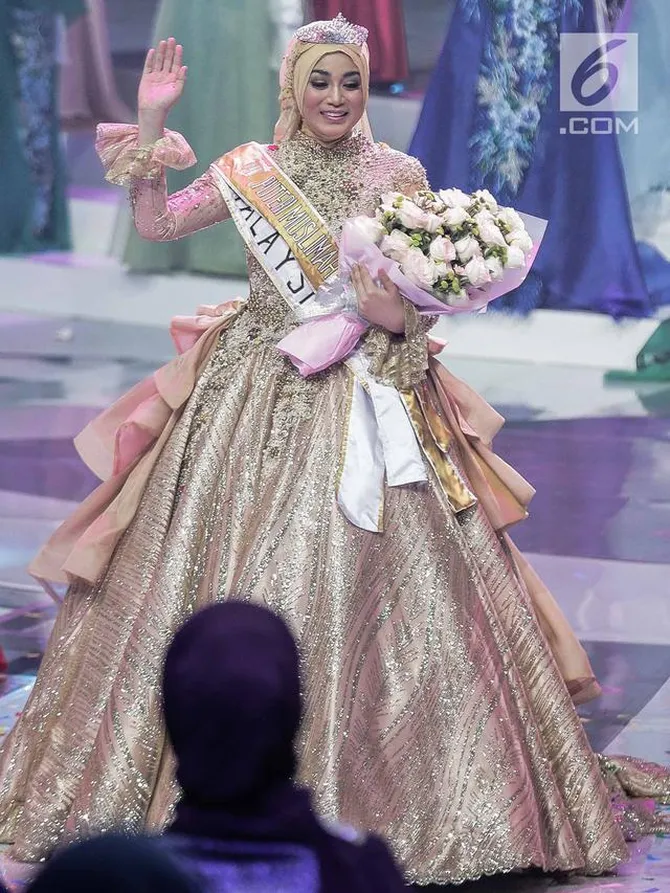 uyaina arshad jadi pemenang puteri muslimah asia 2018, ini 6 pesona yang bikin kagum