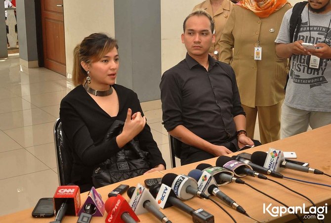 foto: ayah marshanda nyantri di pesantren bahrul maghfiroh malang