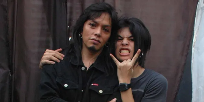 Ovie Rif - Axel Trauma Bangun Pagi