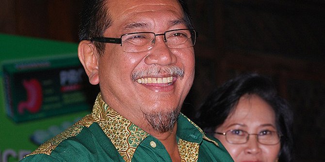  Deddy  Mizwar  Dukung Gerakan Lambung Sehat KapanLagi com