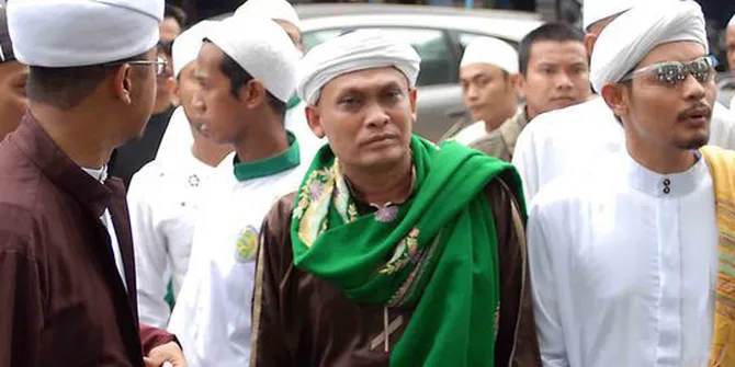 FPI Siap Laporkan Artis 'Porno' Lainnya