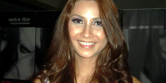 Uli Auliani Tak Mau 'Terjebak' Imej Seksi