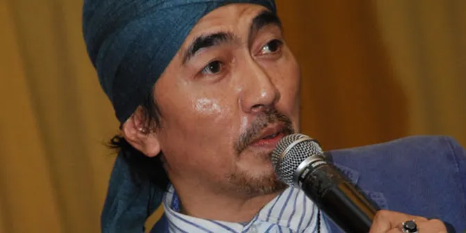 Aa Gatot Anjing Menggonggong Kafilah Berlalu Kapanlagi Com