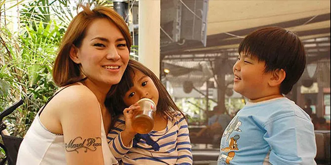 Lebaran, Chantal Della Concetta Manjakan Buah Hati